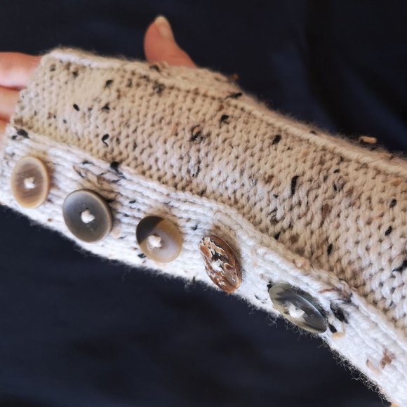 new Tweed HandKnit Seamless Fingerless Gloves Mittens Arm Warmer w.Buttons - Picture 6 of 11